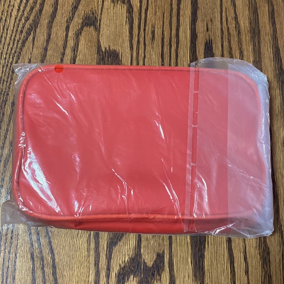 🆕PINK  Makeup bag - Picture 2 of 4